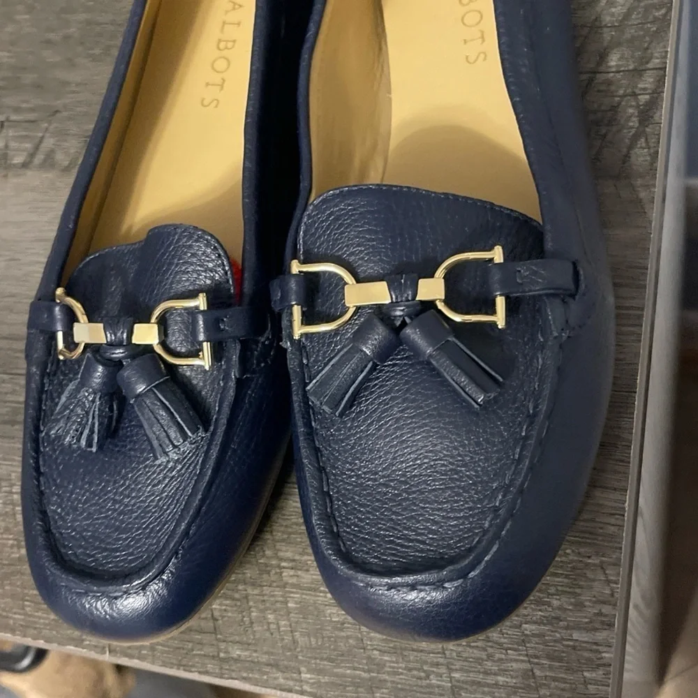 Talbots Navy Blue Leather Loafers with Gold Hardware Made In Vietnam Size 8M